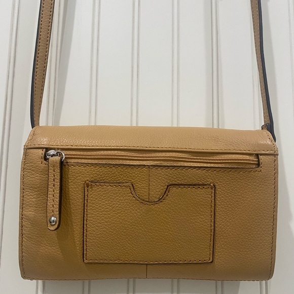NWOT Tignanello Slim Cellphone Crossbody Leather; color: Honey Tan - Picture 2 of 13
